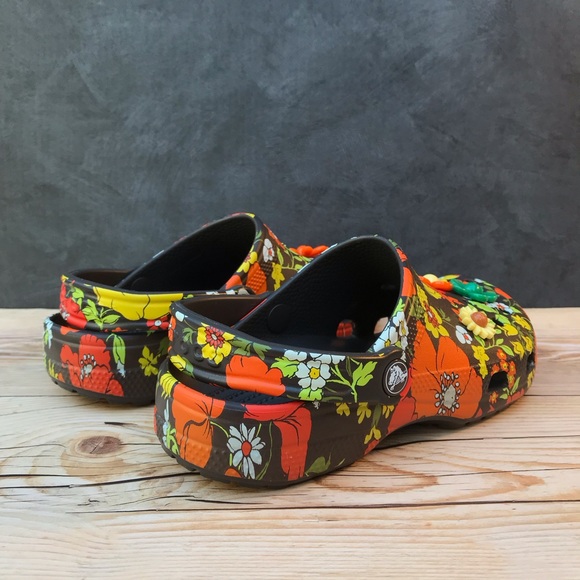 Crocs Classic Retro Floral Clog - Picture 12 of 16